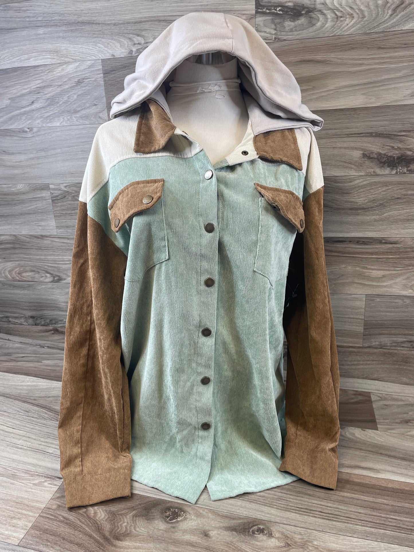 Top Long Sleeve By Clothes Mentor In Green & Tan, Size: M