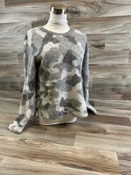 Top Long Sleeve By Athleta In Grey, Size: Xs