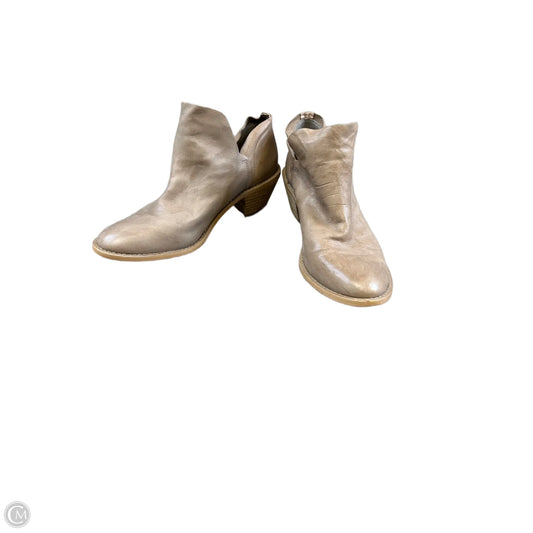 Boots Ankle Heels By Clothes Mentor In Bronze, Size: 6