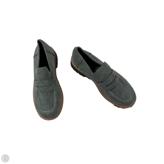 Shoes Flats By Clothes Mentor In Green, Size: 11