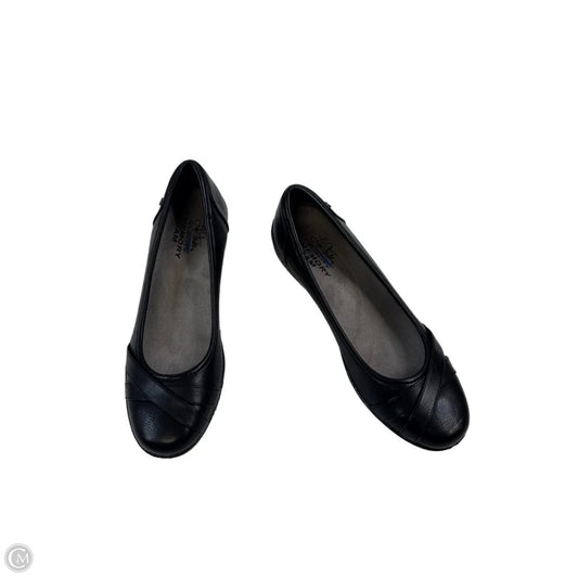 Shoes Flats By Life Stride In Black, Size: 9