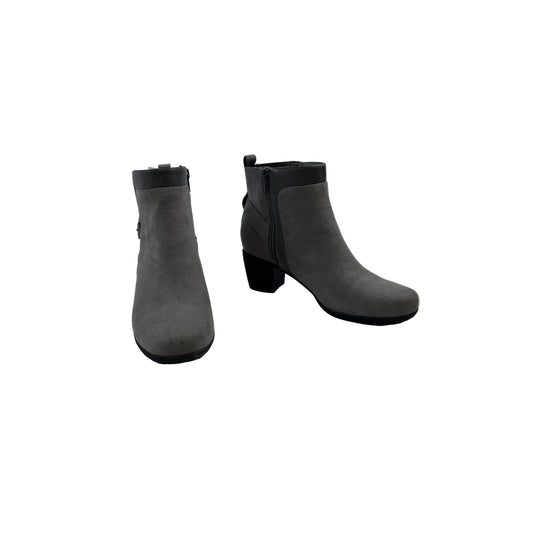 Boots Ankle Heels By Croft And Barrow In Grey, Size: 7
