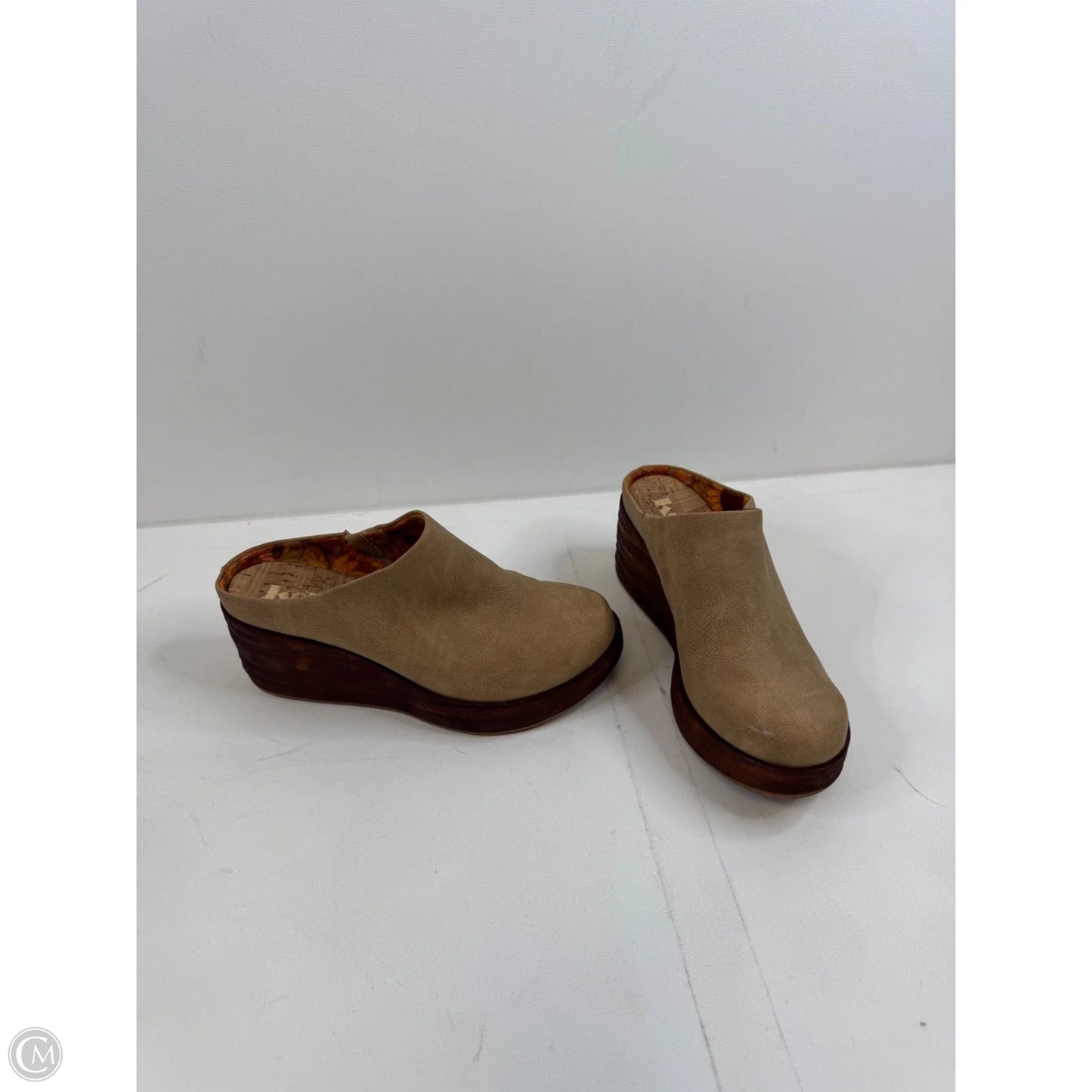 Shoes Heels Wedge By Korks In Brown, Size: 7
