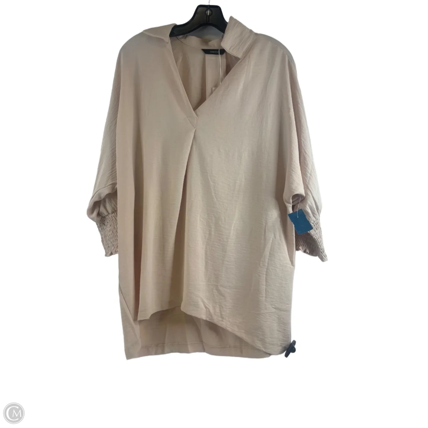 Top Short Sleeve By Dokotoo In Beige, Size: L