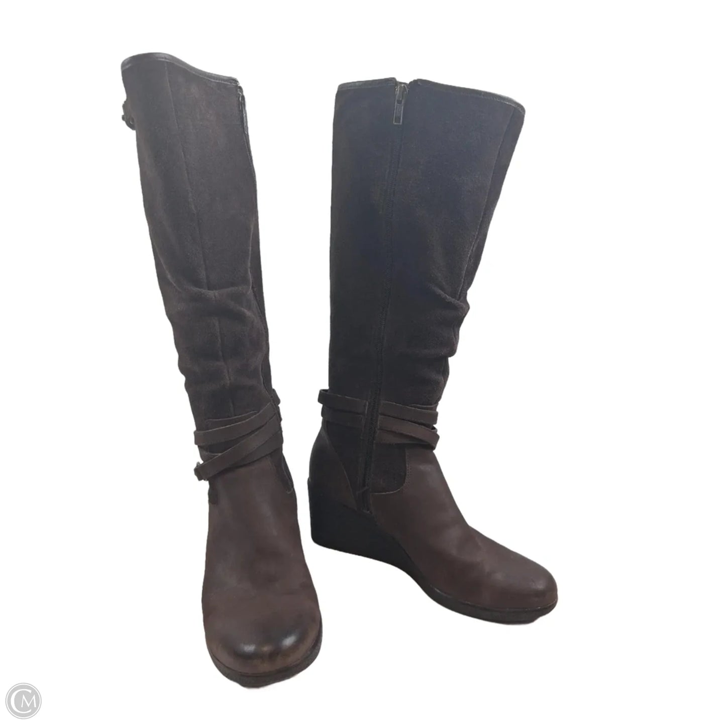 Boots Designer By Ugg In Brown, Size: 9