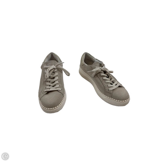 Shoes Sneakers By Sofft In Taupe, Size: 9