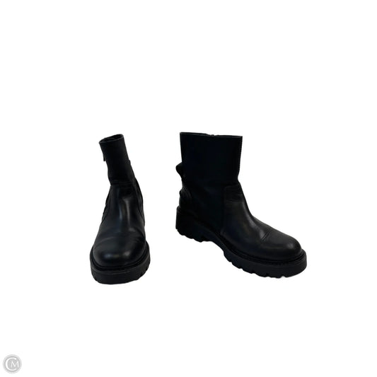 Boots Designer By Ugg In Black, Size: 6