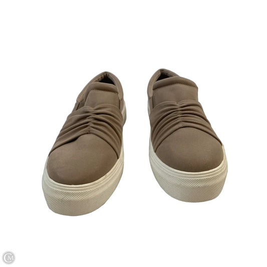 Shoes Flats By Mia In Tan & White, Size: 8