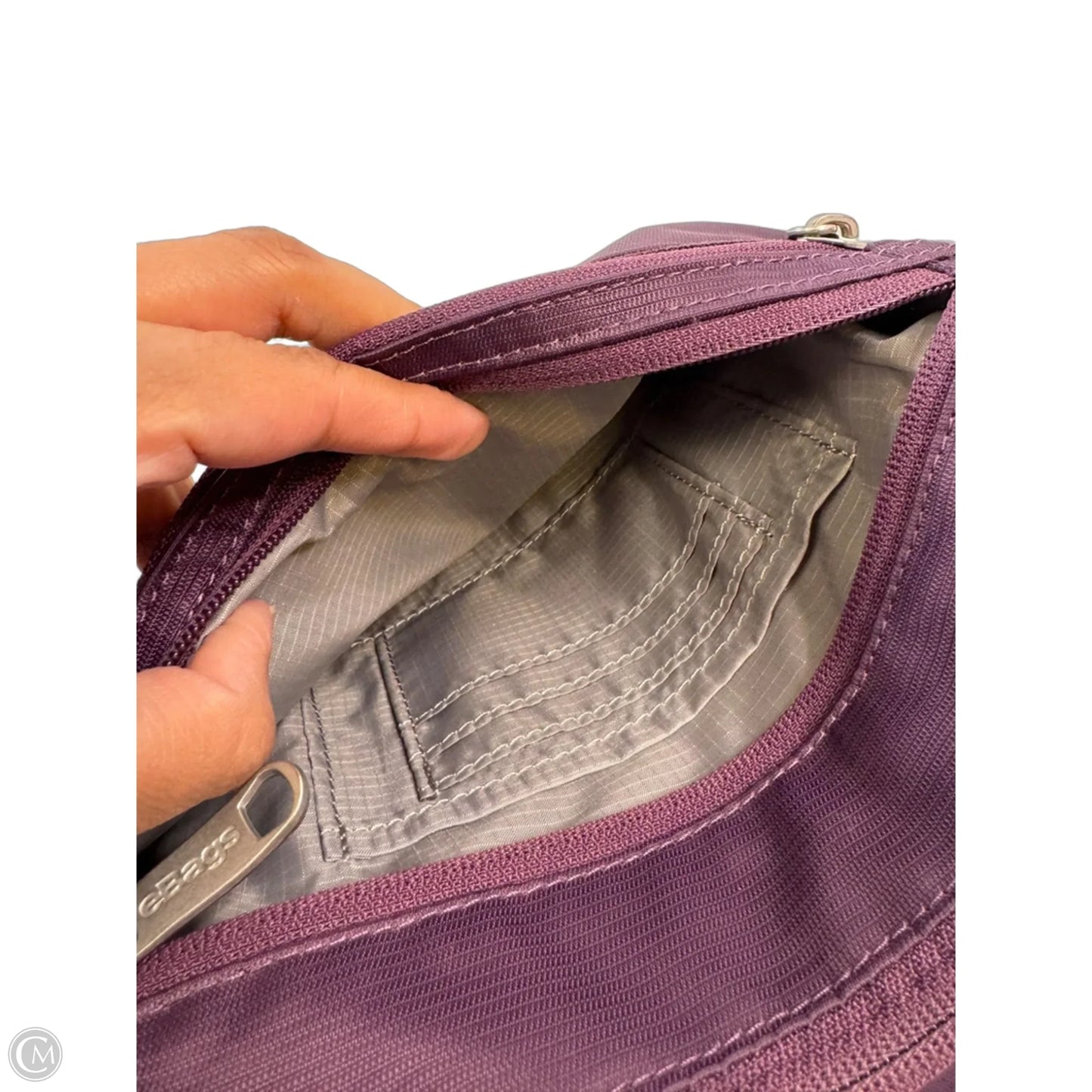 Crossbody By Clothes Mentor, Size: Medium