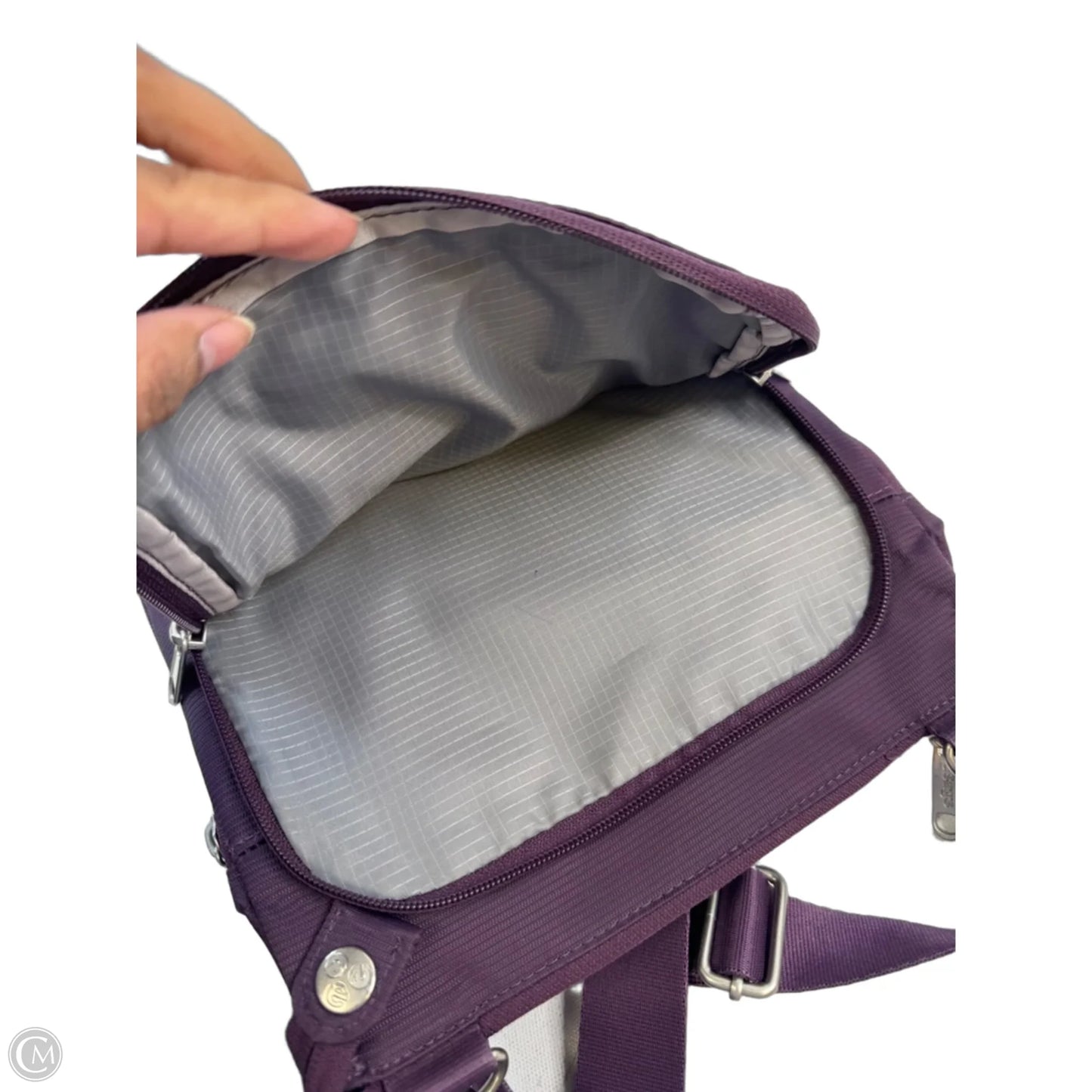 Crossbody By Clothes Mentor, Size: Medium