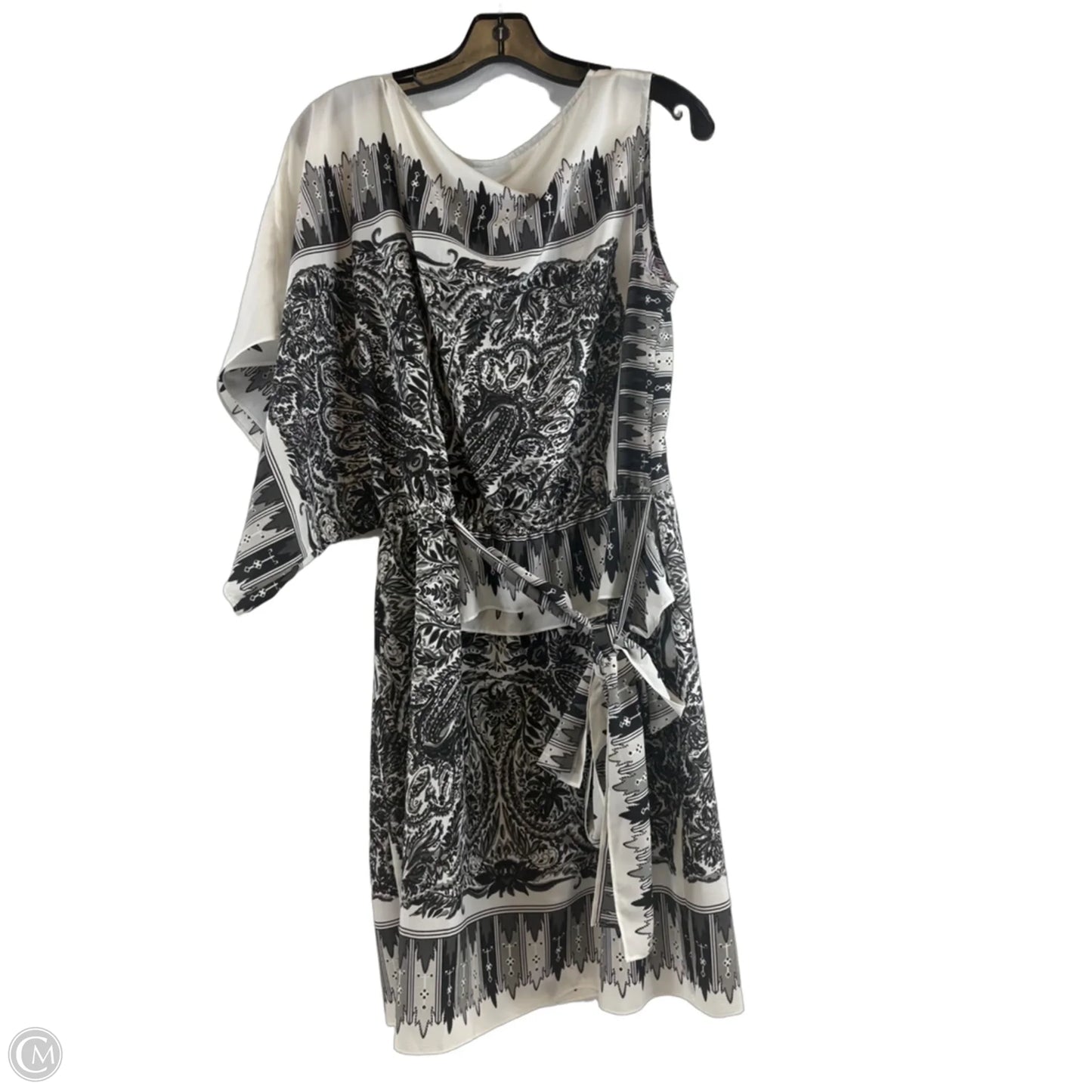 Dress Casual Short By Bcbgmaxazria In Black & White, Size: M
