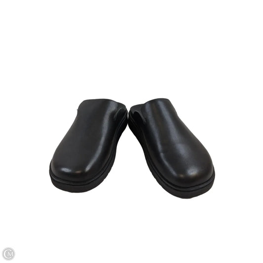 Shoes Flats By Fitflop In Black, Size: 10