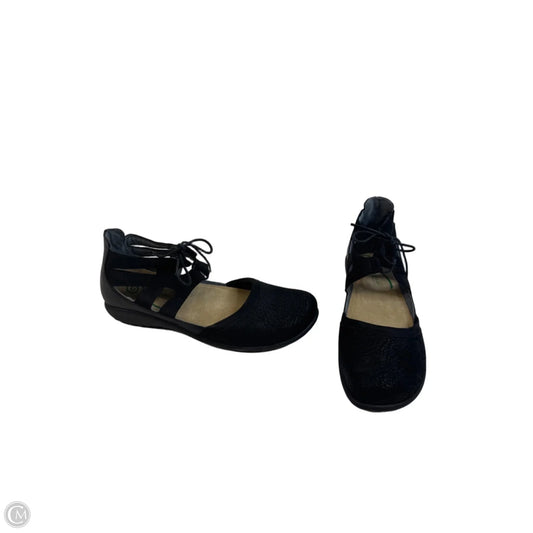 Shoes Flats By Naot In Black, Size: 12