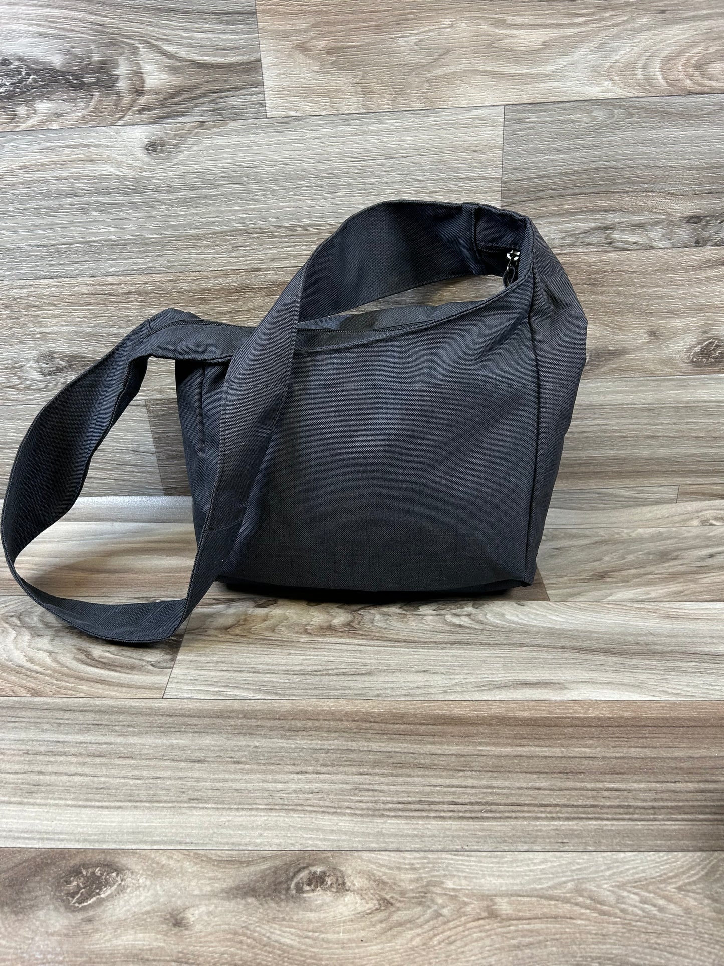 Laptop Bag By Clothes Mentor  Size: Medium