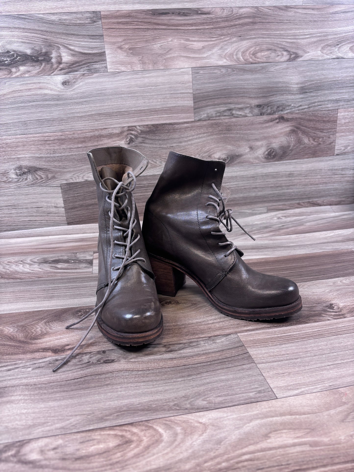 Boots Combat By Frye  Size: 9.5