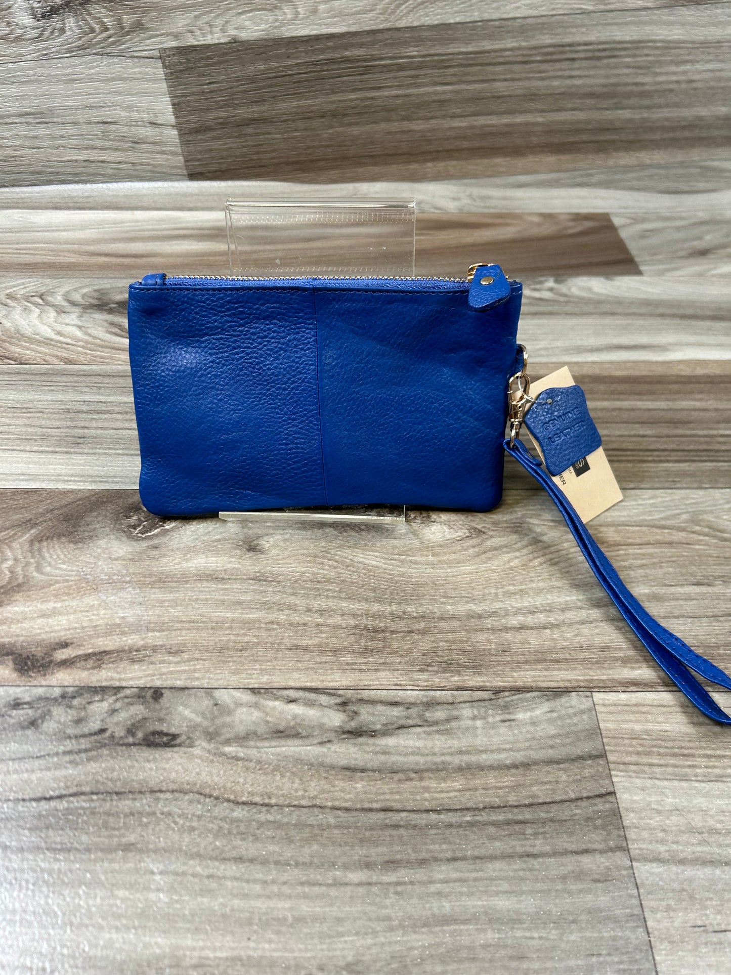 Wristlet By Wilsons Leather  Size: Medium