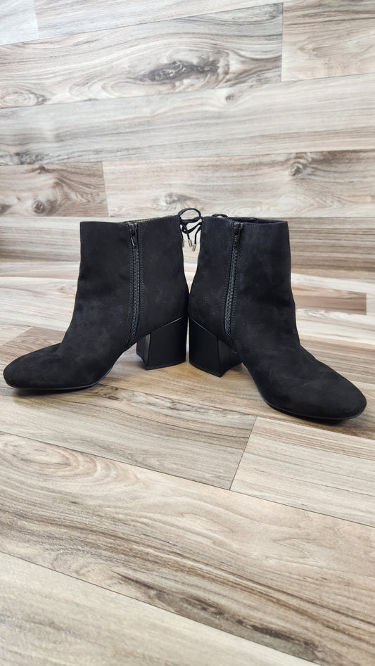 Boots Ankle Heels By So  Size: 9.5